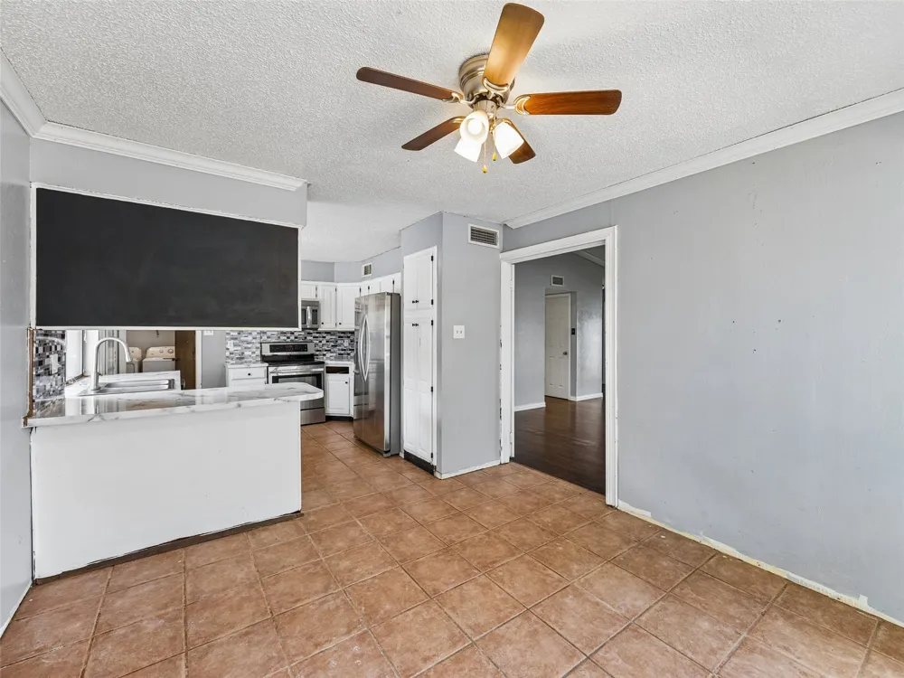 733 Red Wing Drive Lewisville, TX 75067
