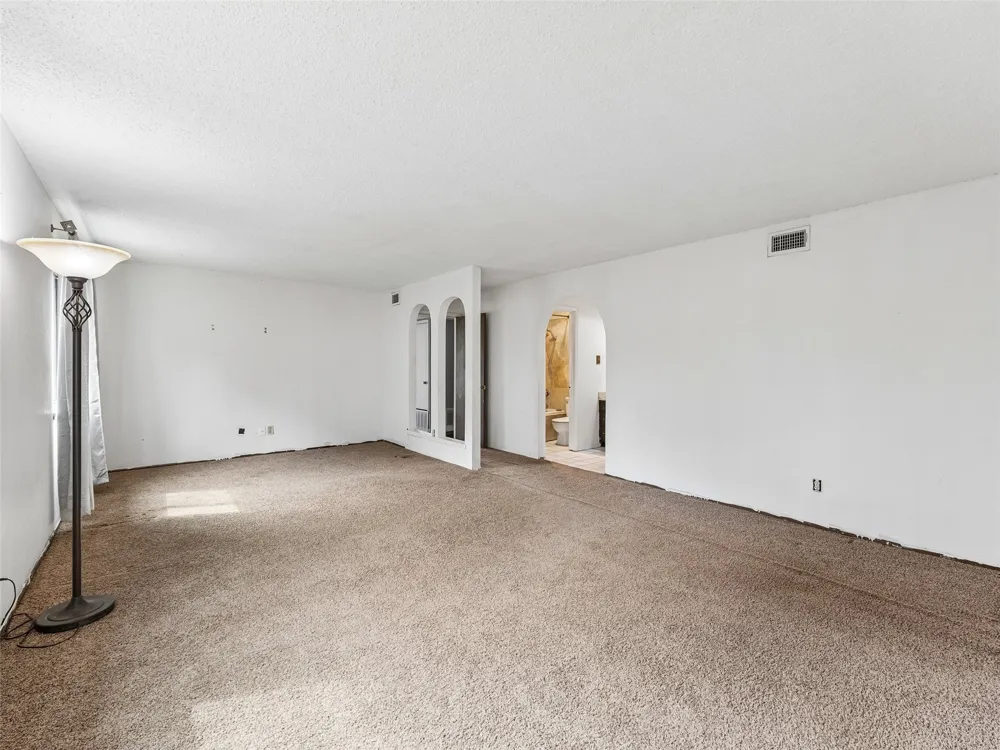 733 Red Wing Drive Lewisville, TX 75067