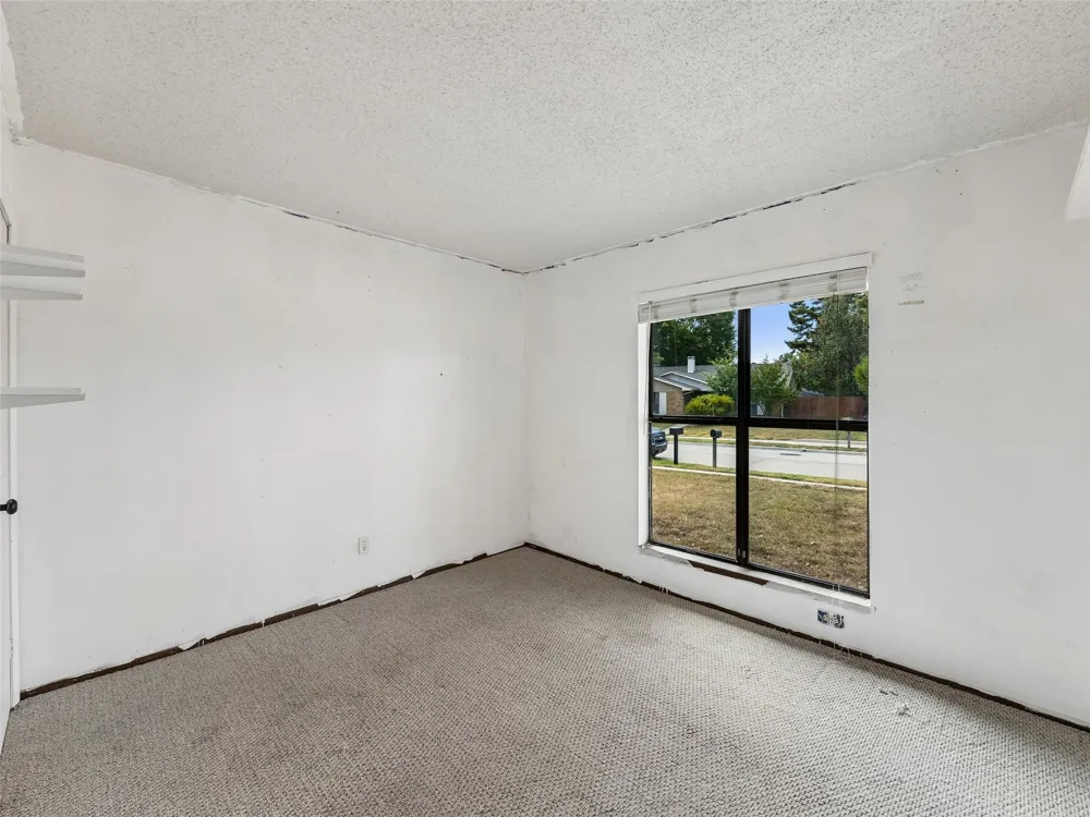 733 Red Wing Drive Lewisville, TX 75067