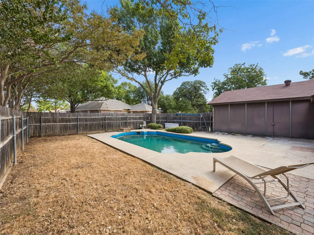 733 Red Wing Drive Lewisville, TX 75067