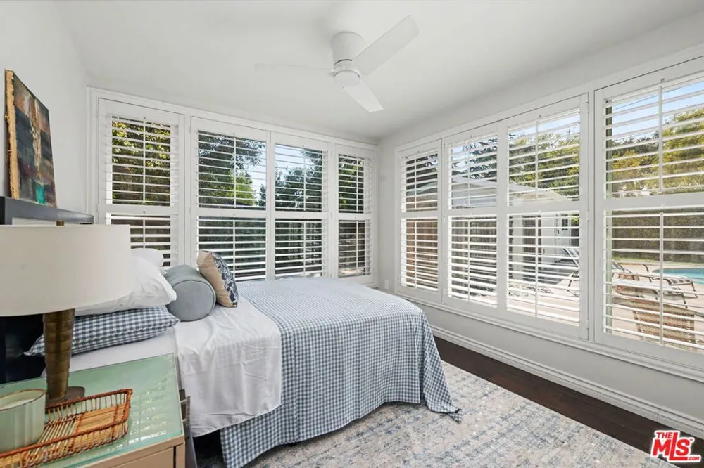 975 Pepperhill Road Pasadena, CA 91107