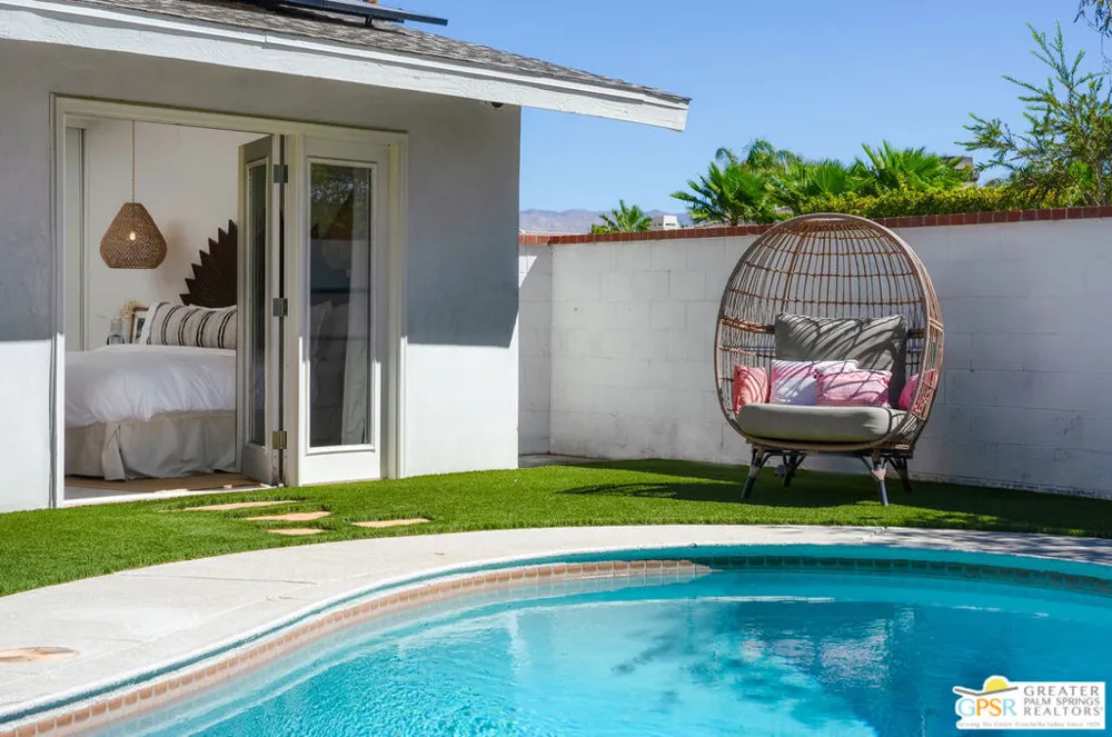 1373 E Madero Circle Palm Springs, CA 92262
