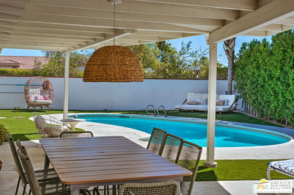 1373 E Madero Circle Palm Springs, CA 92262
