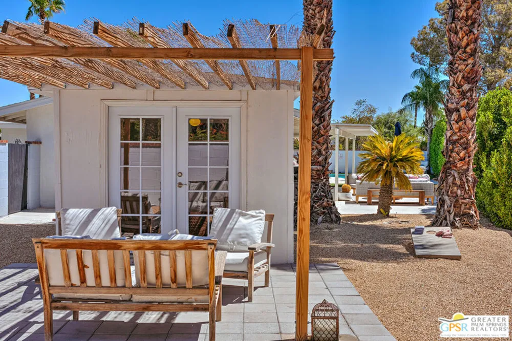 1373 E Madero Circle Palm Springs, CA 92262