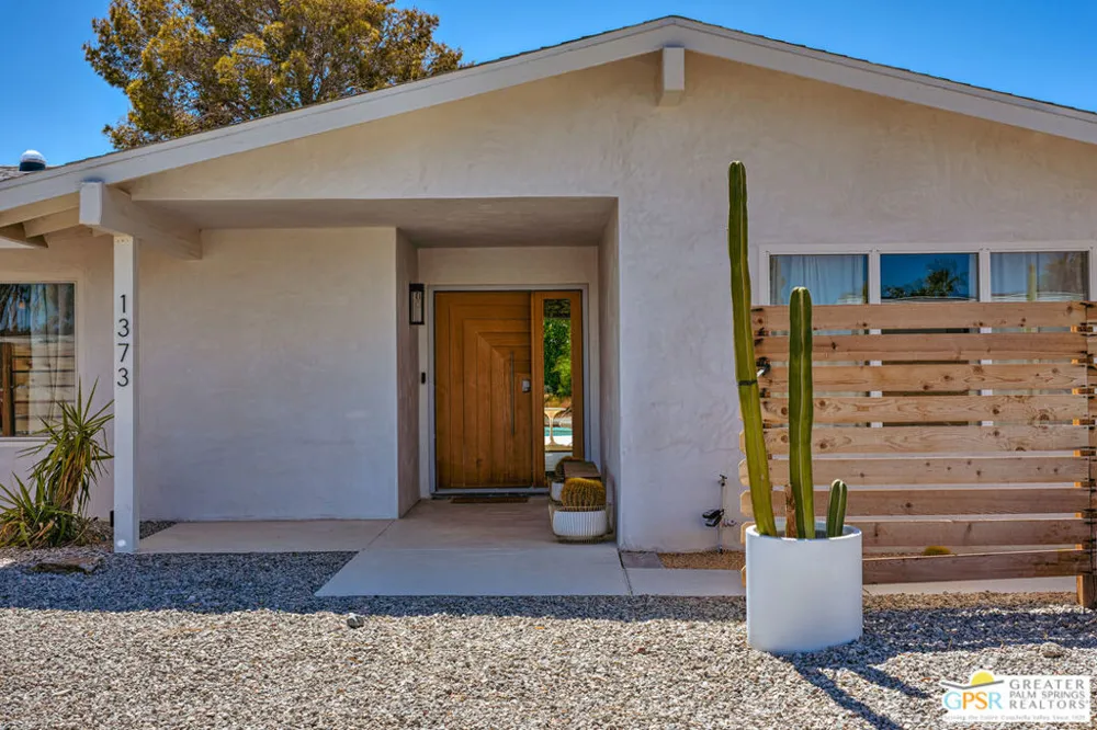 1373 E Madero Circle Palm Springs, CA 92262