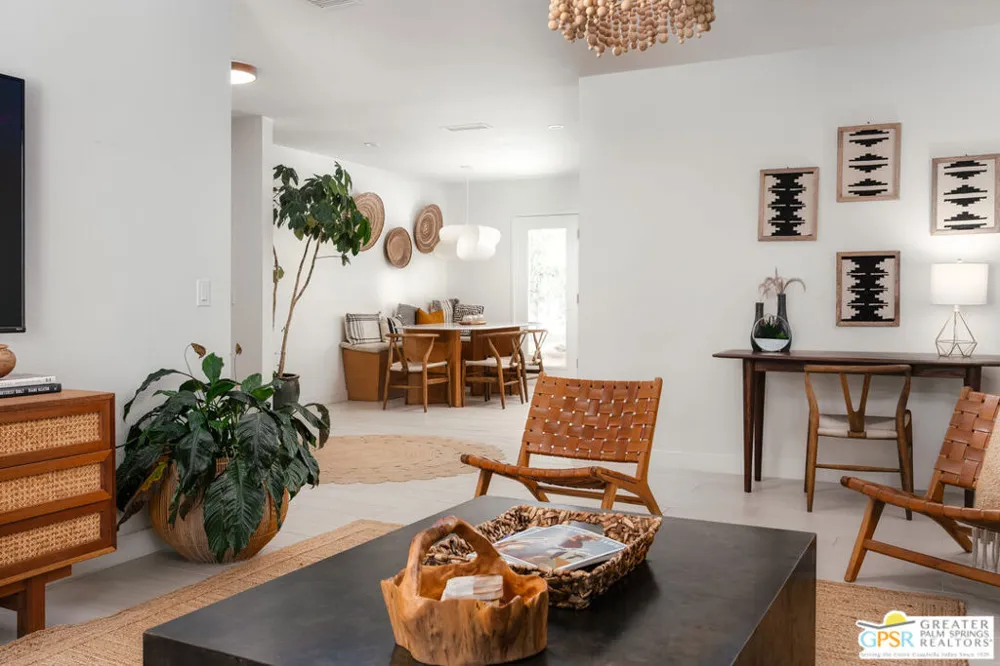 1373 E Madero Circle Palm Springs, CA 92262