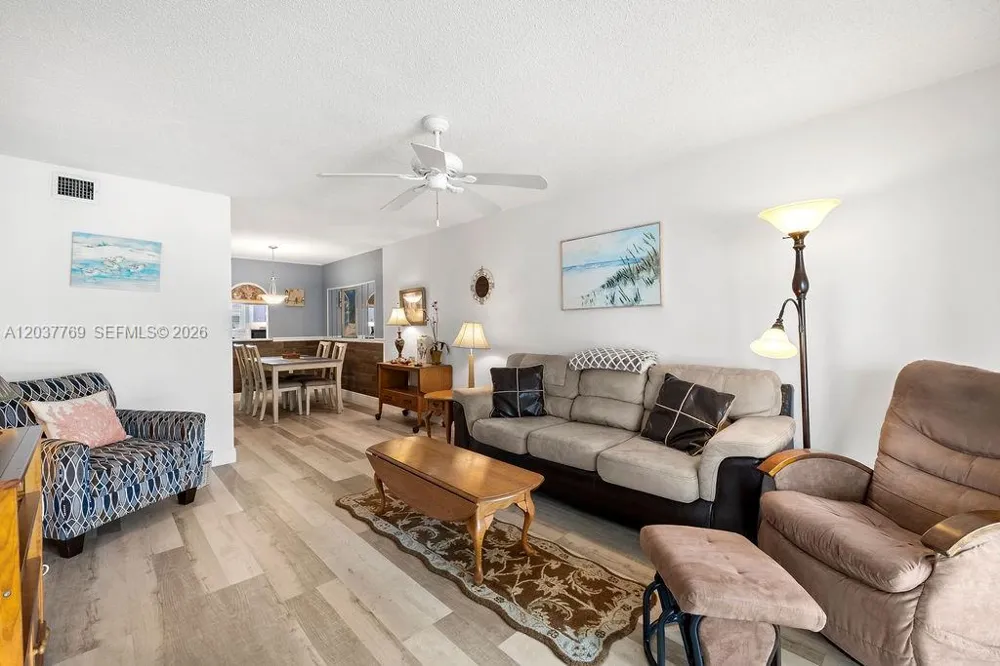 2800 Indian River Blvd #R9 Vero Beach, FL 32960