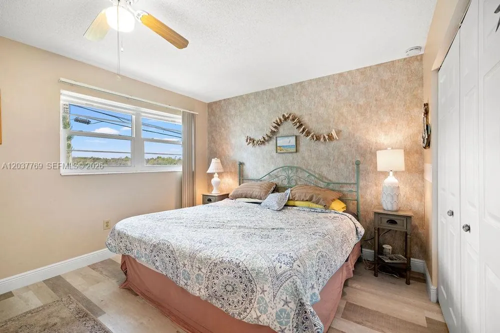 2800 Indian River Blvd #R9 Vero Beach, FL 32960