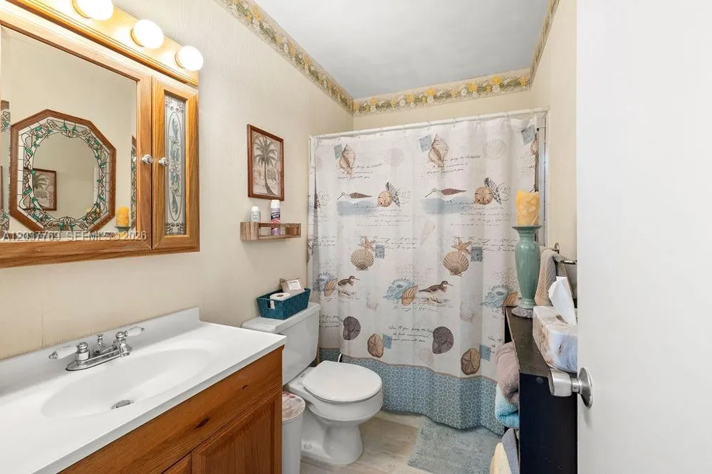 2800 Indian River Blvd #R9 Vero Beach, FL 32960
