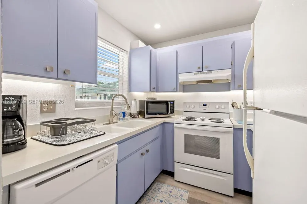 2800 Indian River Blvd #R9 Vero Beach, FL 32960