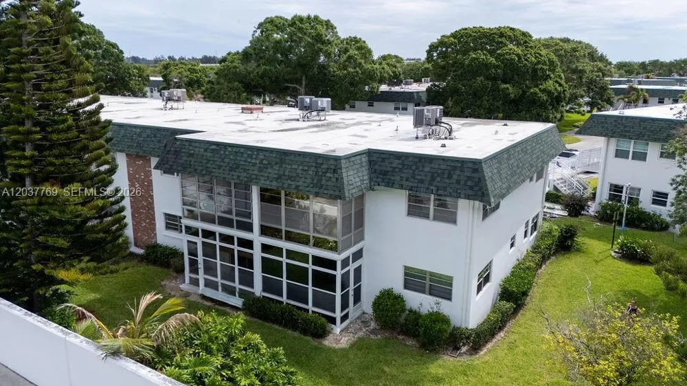 2800 Indian River Blvd #R9 Vero Beach, FL 32960