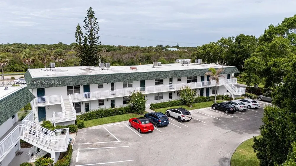 2800 Indian River Blvd #R9 Vero Beach, FL 32960