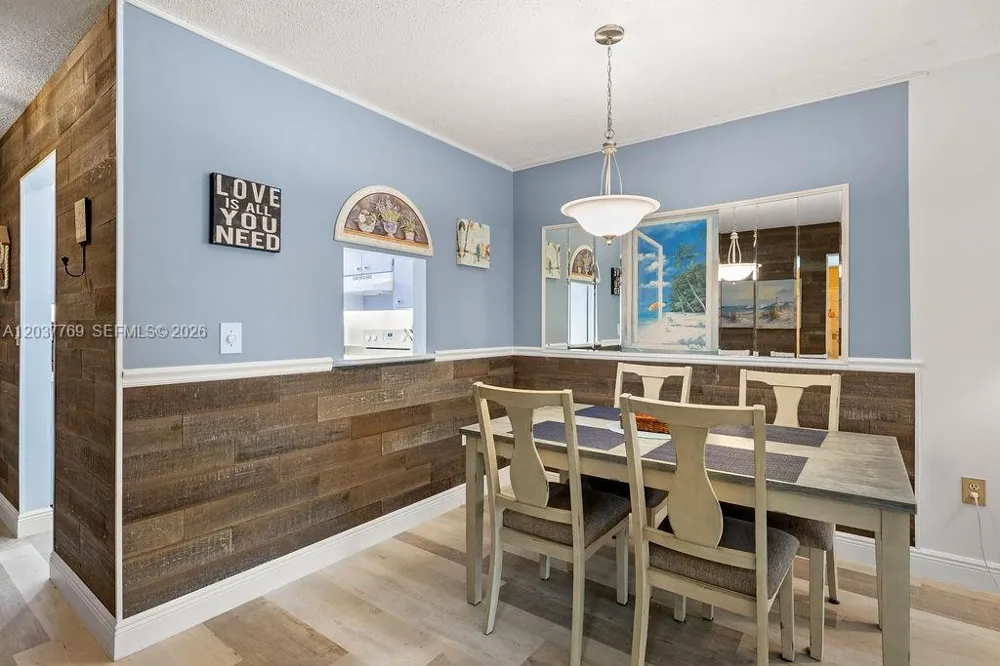 2800 Indian River Blvd #R9 Vero Beach, FL 32960
