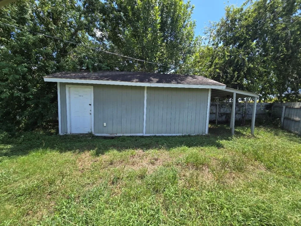 1523 Avenue F Freeport, TX 77541
