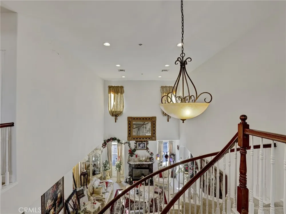 207 Gilbert Way Placentia, CA 92870
