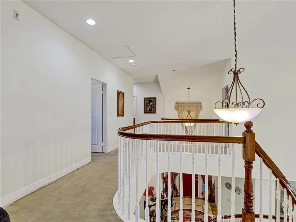 207 Gilbert Way Placentia, CA 92870