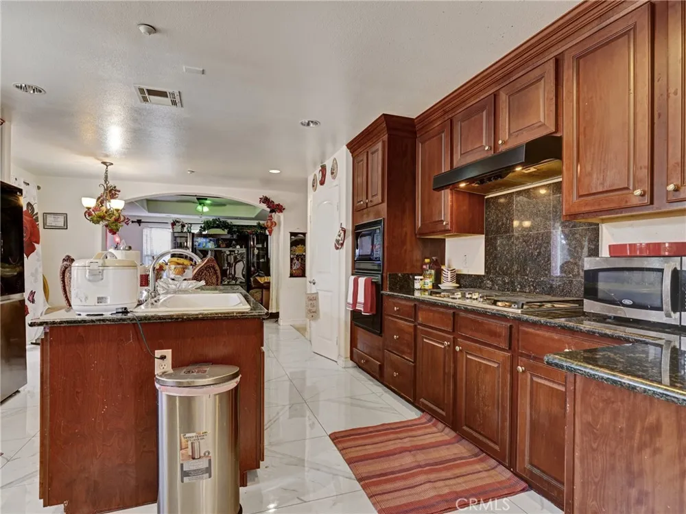 207 Gilbert Way Placentia, CA 92870