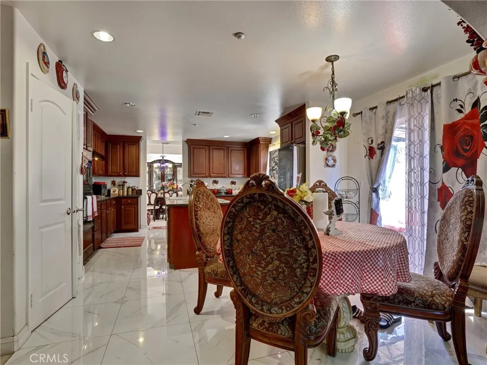 207 Gilbert Way Placentia, CA 92870