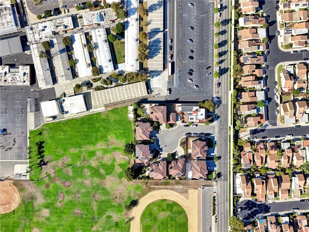 207 Gilbert Way Placentia, CA 92870