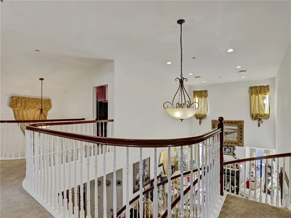 207 Gilbert Way Placentia, CA 92870