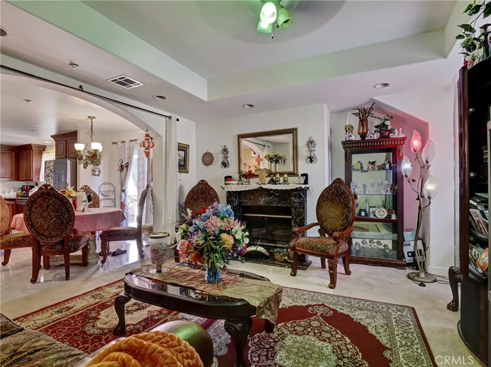 207 Gilbert Way Placentia, CA 92870