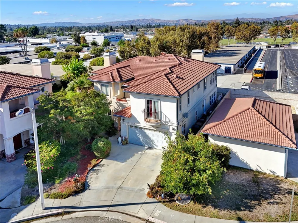 207 Gilbert Way Placentia, CA 92870