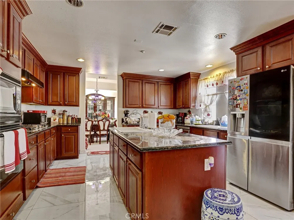 207 Gilbert Way Placentia, CA 92870