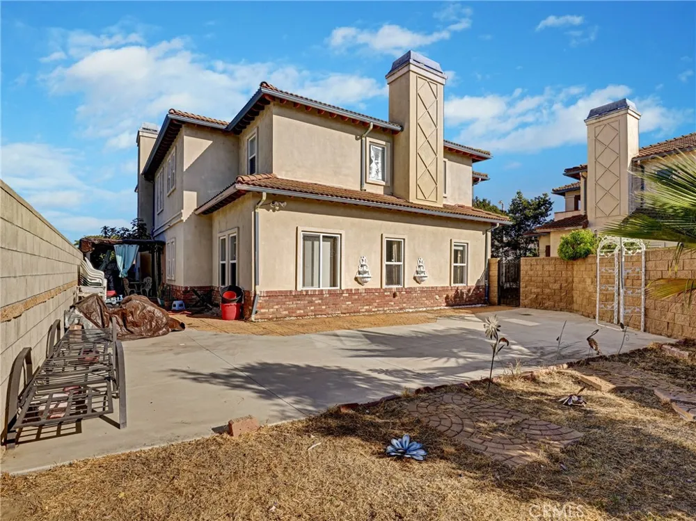 207 Gilbert Way Placentia, CA 92870