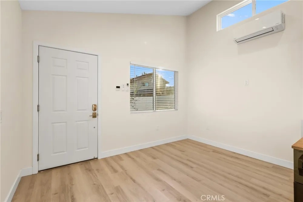 23343 gondor Lake Forest, CA 92630