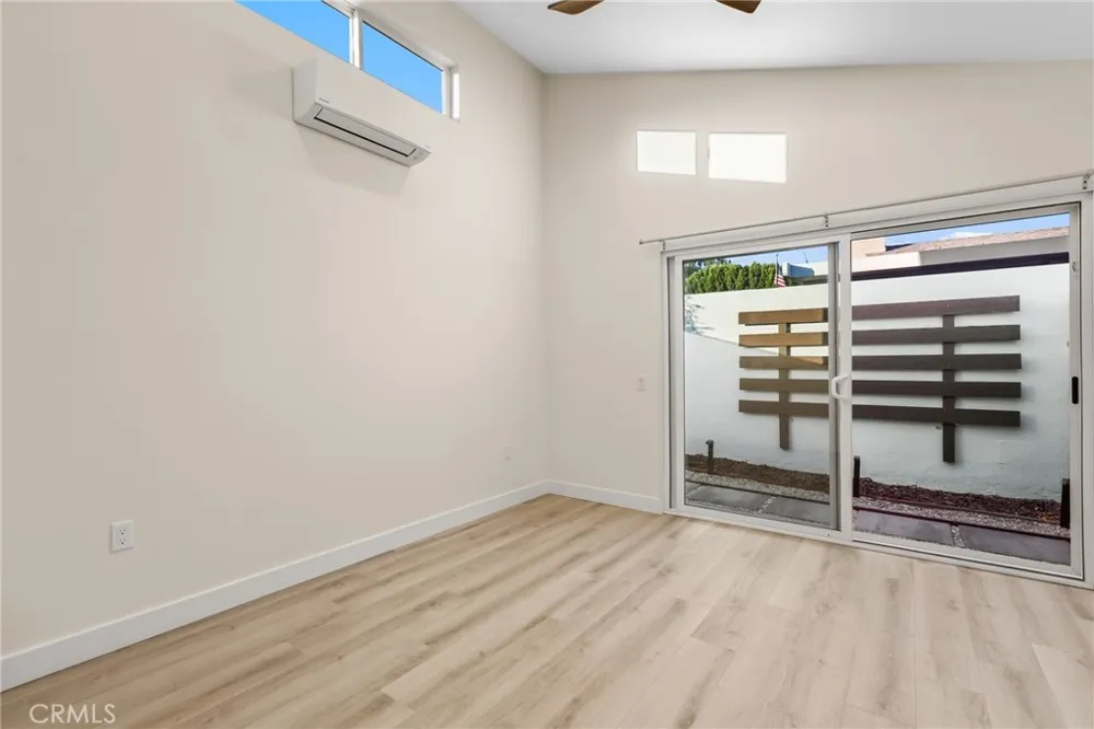 23343 gondor Lake Forest, CA 92630