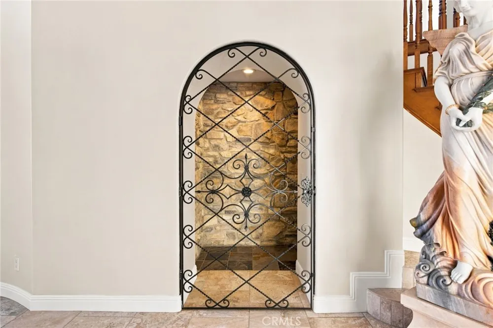 5182 Garrett Court Calabasas, CA 91302