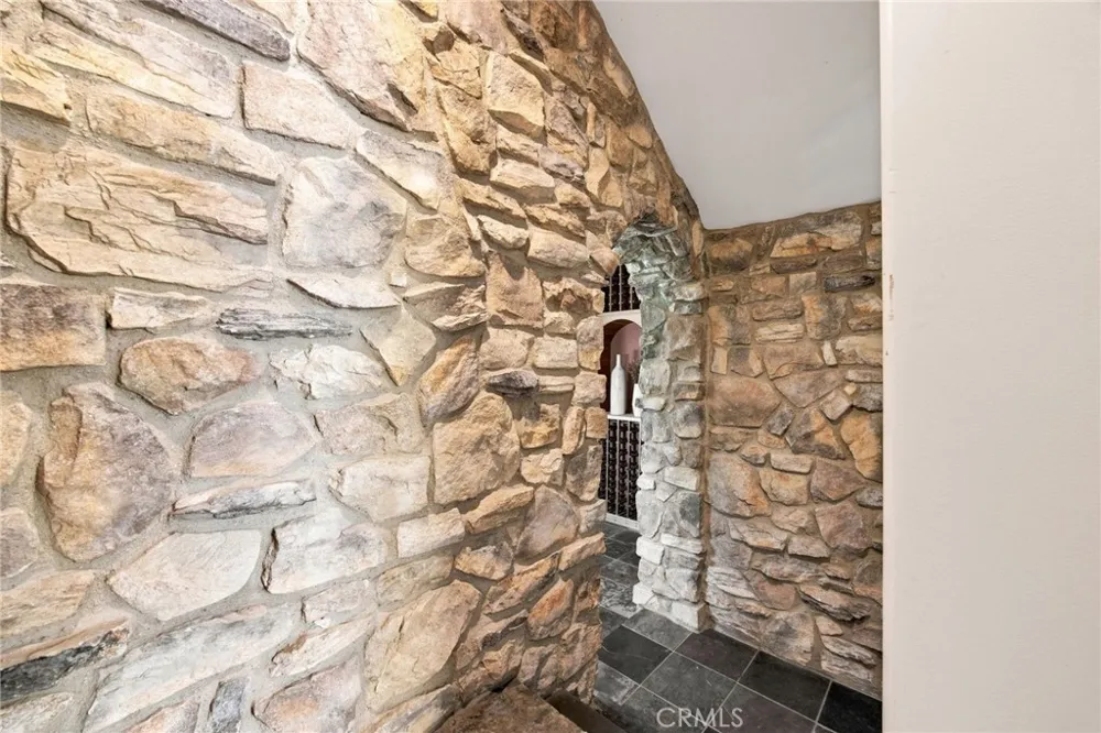 5182 Garrett Court Calabasas, CA 91302