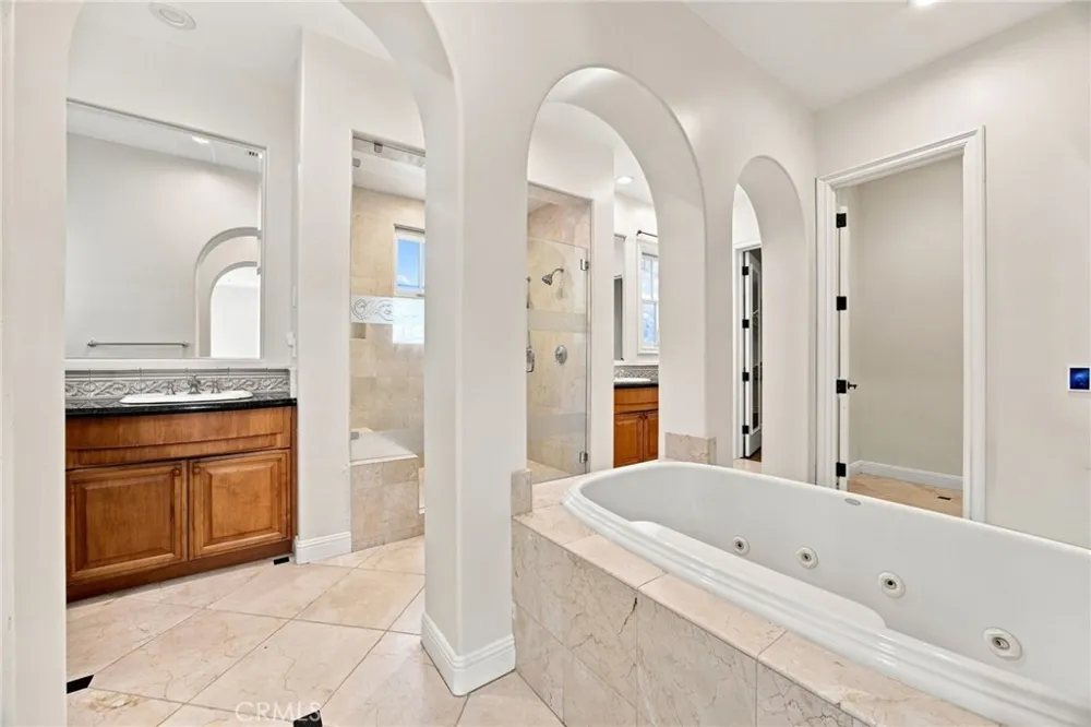 5182 Garrett Court Calabasas, CA 91302
