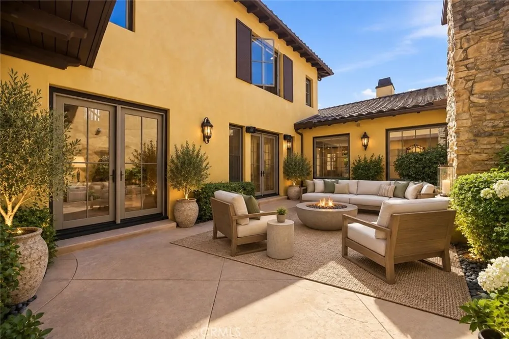 5182 Garrett Court Calabasas, CA 91302