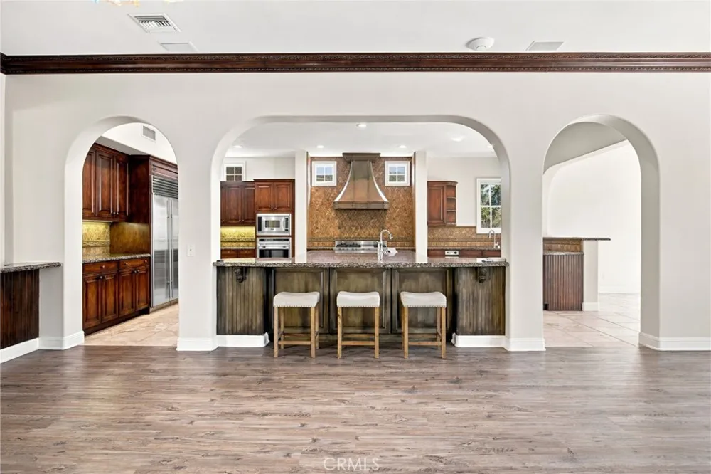 5182 Garrett Court Calabasas, CA 91302