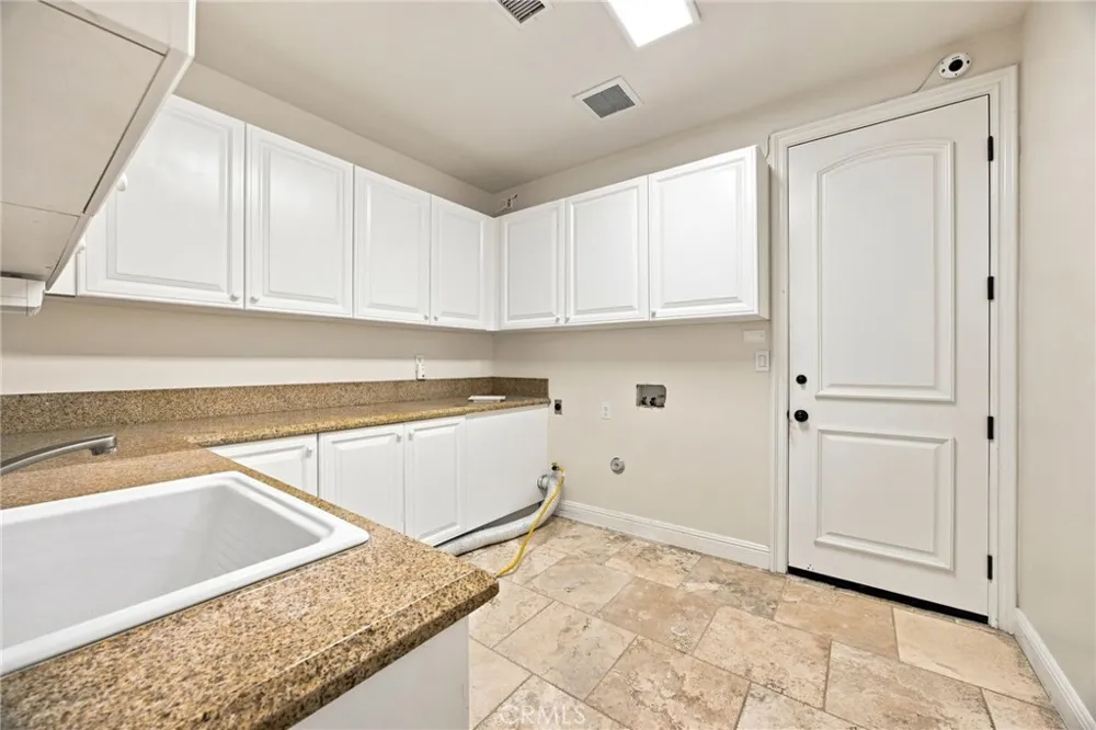 5182 Garrett Court Calabasas, CA 91302