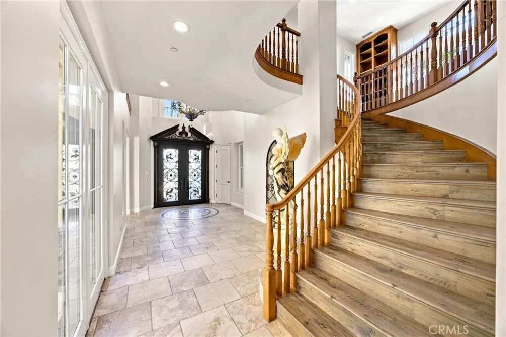 5182 Garrett Court Calabasas, CA 91302