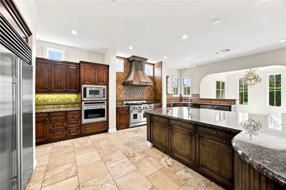 5182 Garrett Court Calabasas, CA 91302