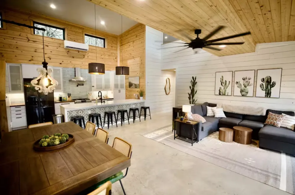 12665 Silver Creek Road Dripping Springs, TX 78620
