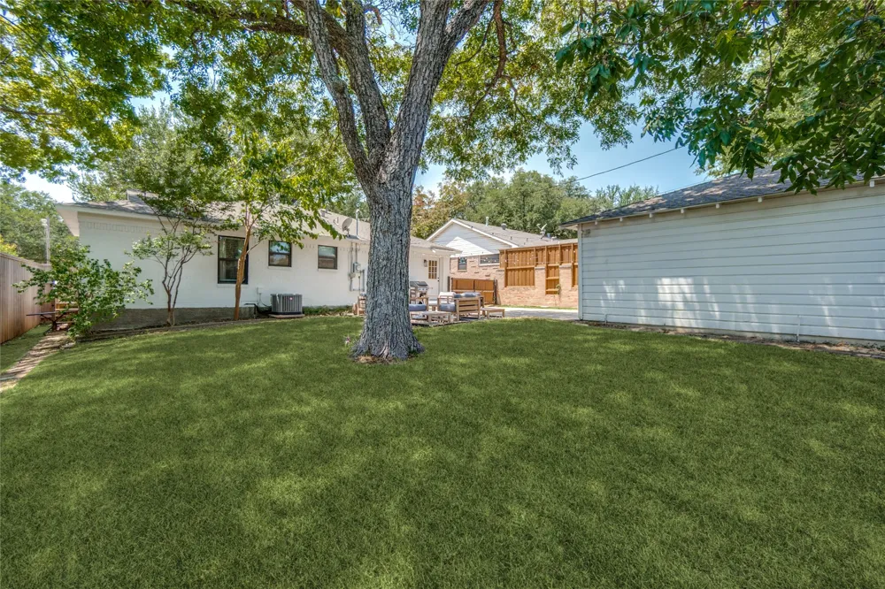 754 Kirkwood Drive Dallas, TX 75218