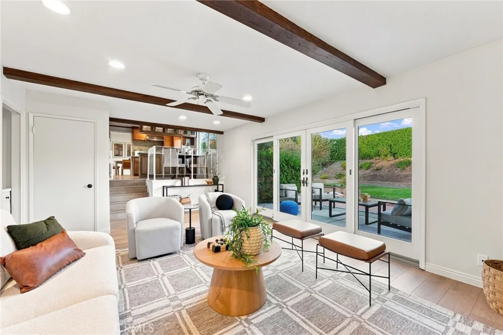 2762 Tern Circle Costa Mesa, CA 92626