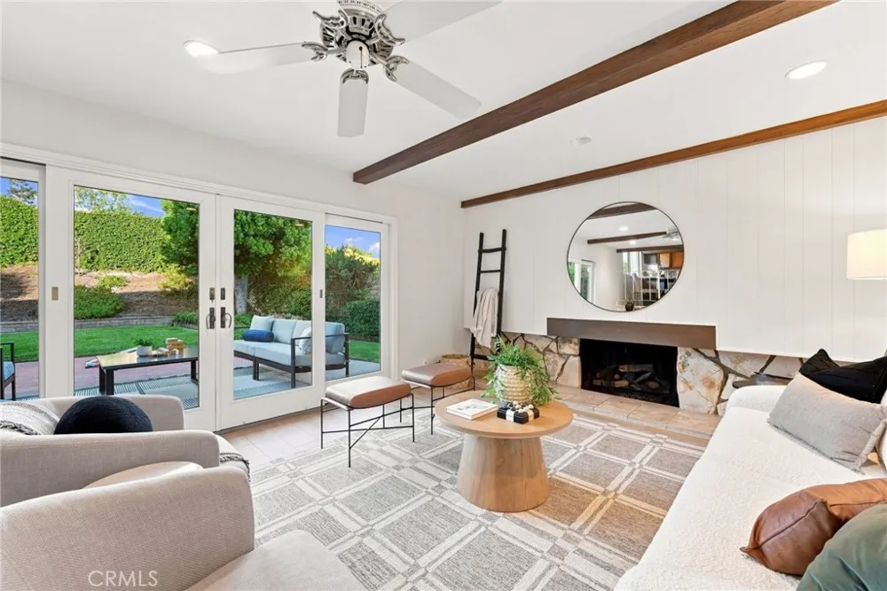 2762 Tern Circle Costa Mesa, CA 92626