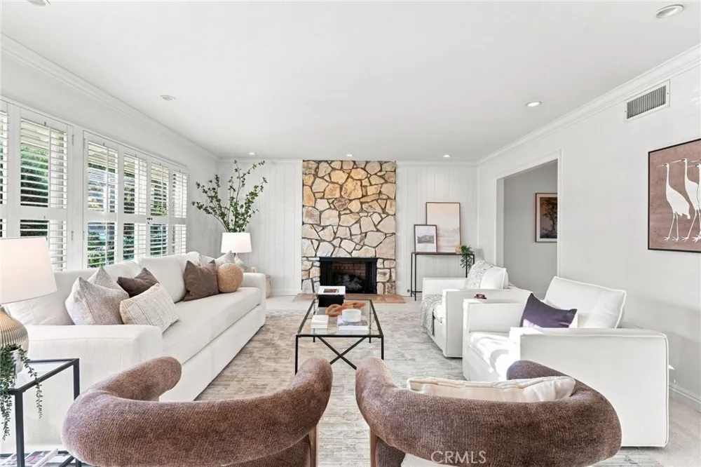 2762 Tern Circle Costa Mesa, CA 92626