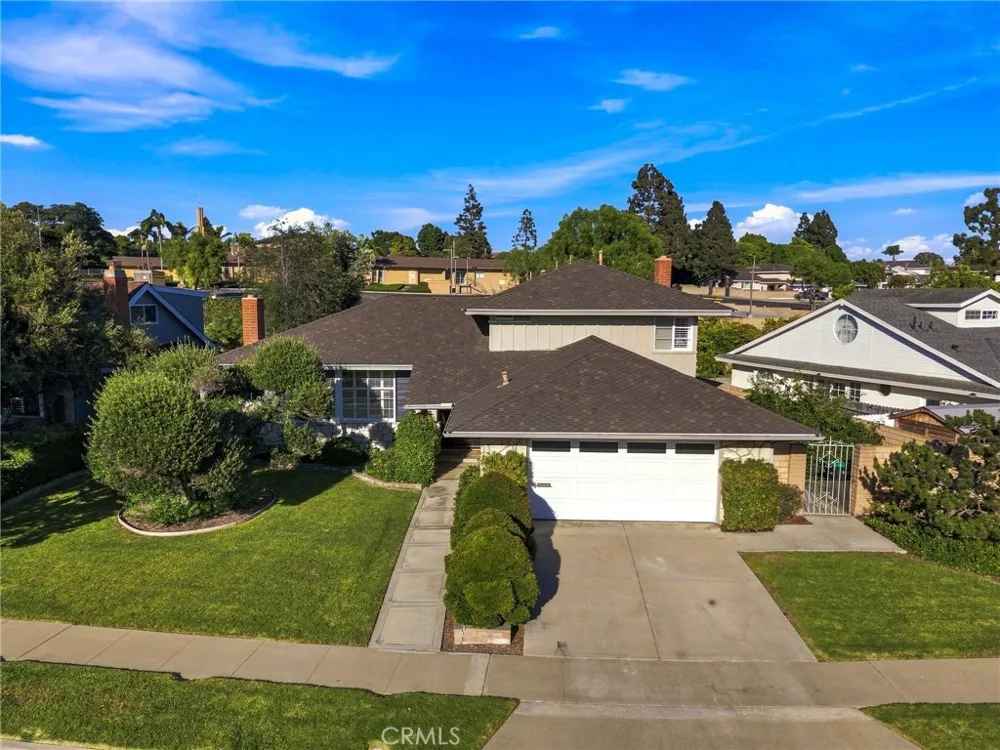2762 Tern Circle Costa Mesa, CA 92626