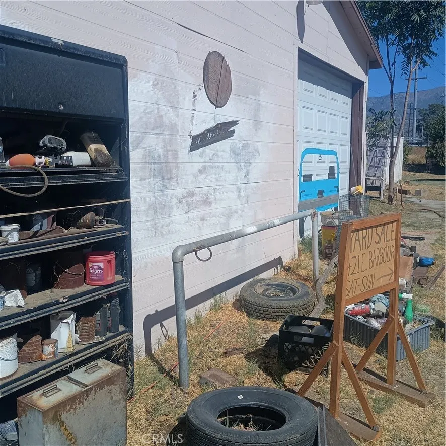421 E Barbour Street Banning, CA 92220
