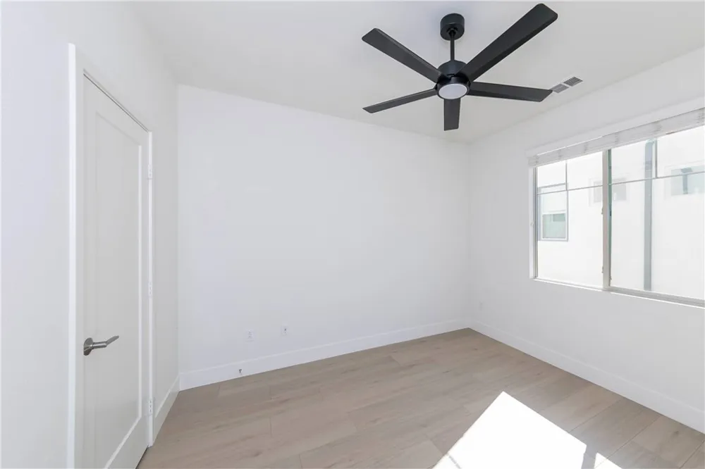 139 Terrapin Irvine, CA 92618