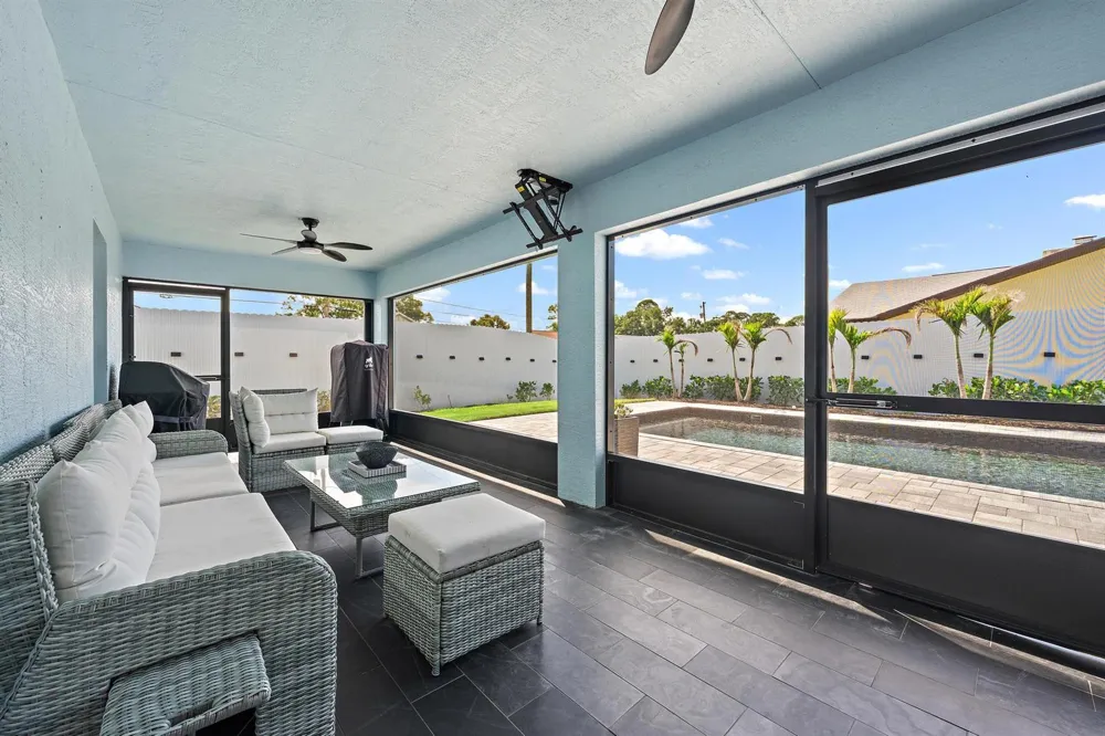 1002 SW JACQUELINE AVENUE Port St. Lucie, FL 34953