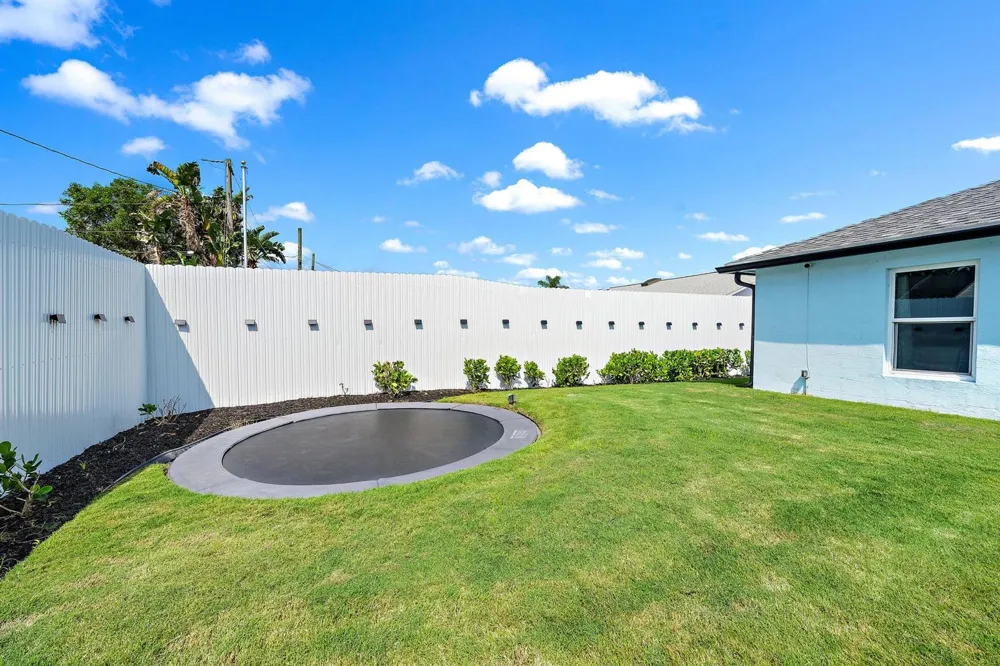 1002 SW JACQUELINE AVENUE Port St. Lucie, FL 34953