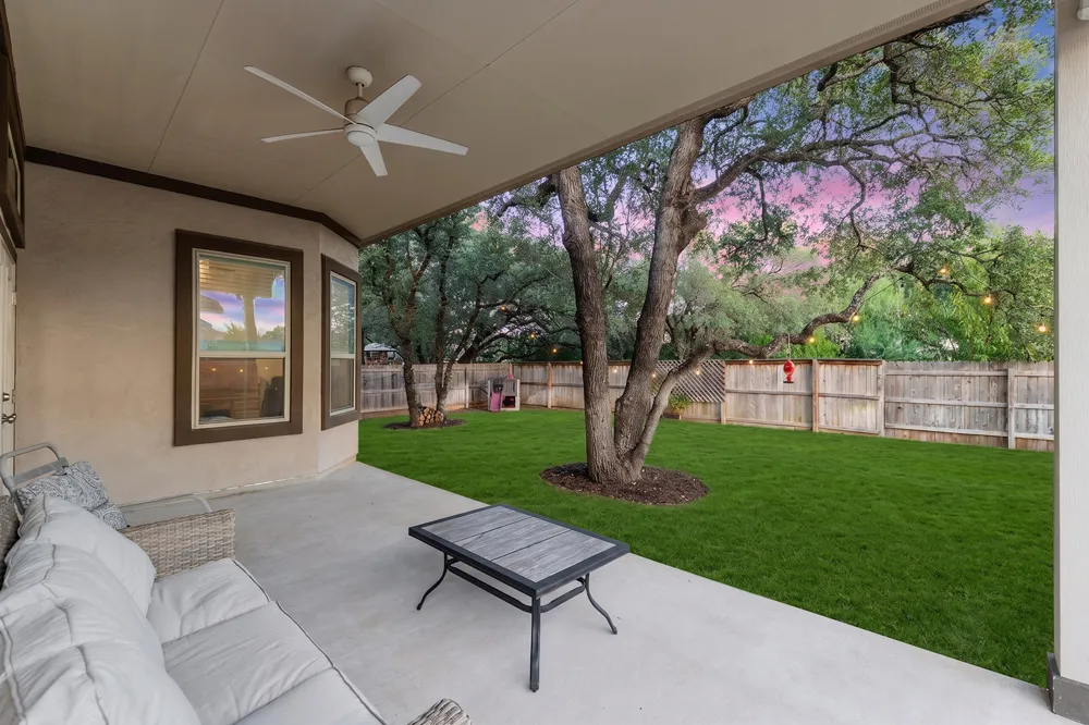 812 Heartleaf Drive Leander, TX 78641