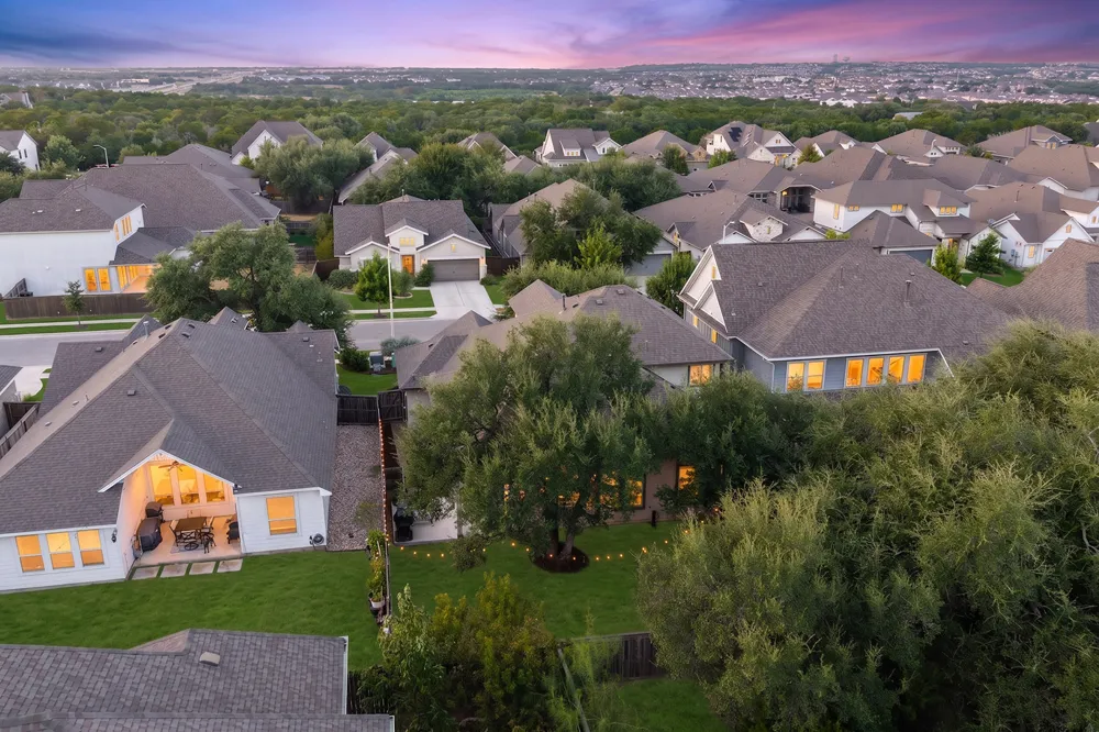 812 Heartleaf Drive Leander, TX 78641